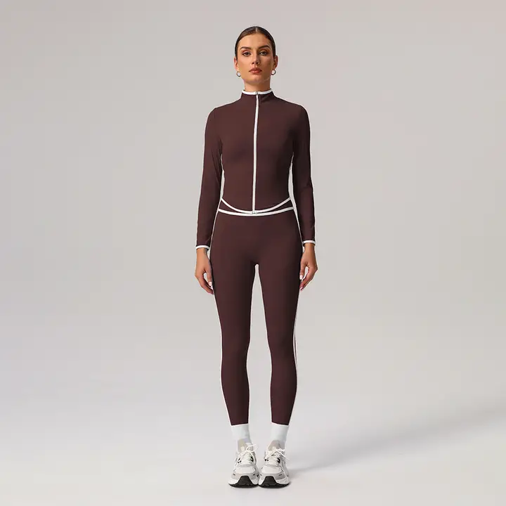 Customized High-Quality Yoga Set: Two-Tone Vest & Sports Leggings - Image 9