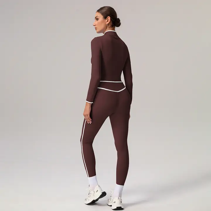 Customized High-Quality Yoga Set: Two-Tone Vest & Sports Leggings - Image 8